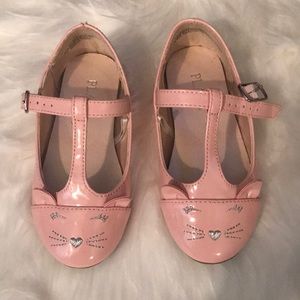 Gorgeous cat flats